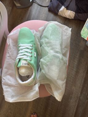 Women's Mint Green Canvas Sneakers - Lace-Up Comfort
